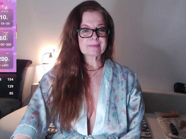 HelenBerg's BongaCams show and profile