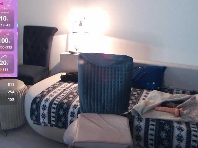 HelenBerg's BongaCams show and profile