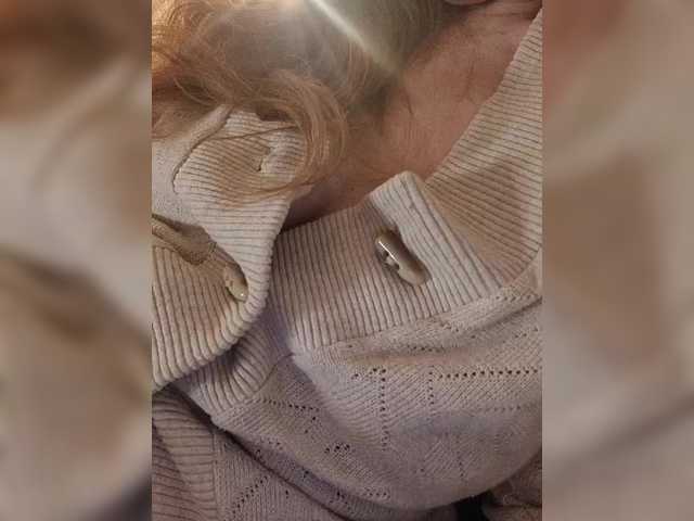 HelenBerg's BongaCams show and profile