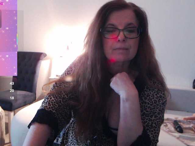 HelenBerg's BongaCams show and profile