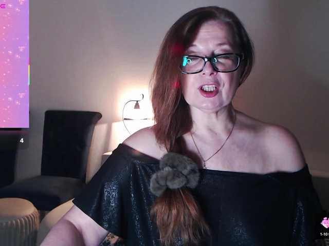 HelenBerg's BongaCams show and profile