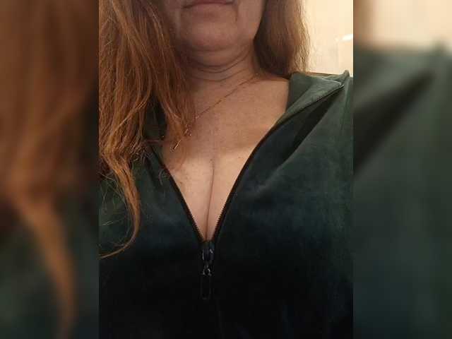 HelenBerg's BongaCams show and profile