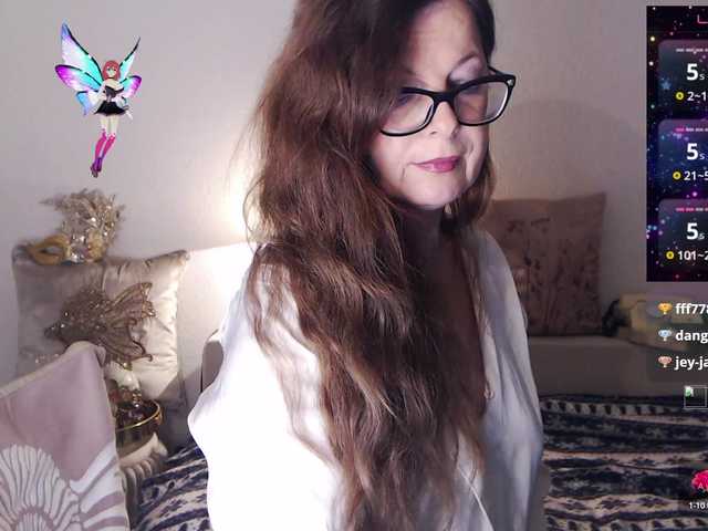 Check-out HelenBerg, she wants to cum for your satisfaction HelenBerg from BongaCams