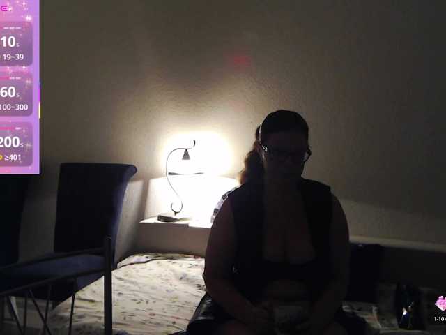 HelenBerg's BongaCams show and profile