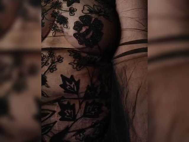 HelenBerg's BongaCams show and profile