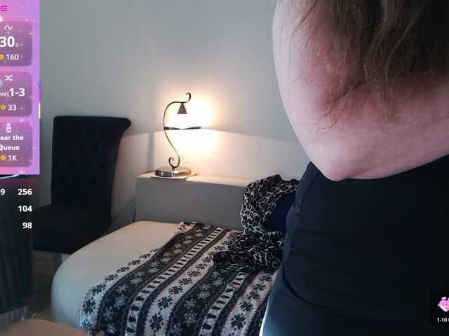 HelenBerg's BongaCams show and profile