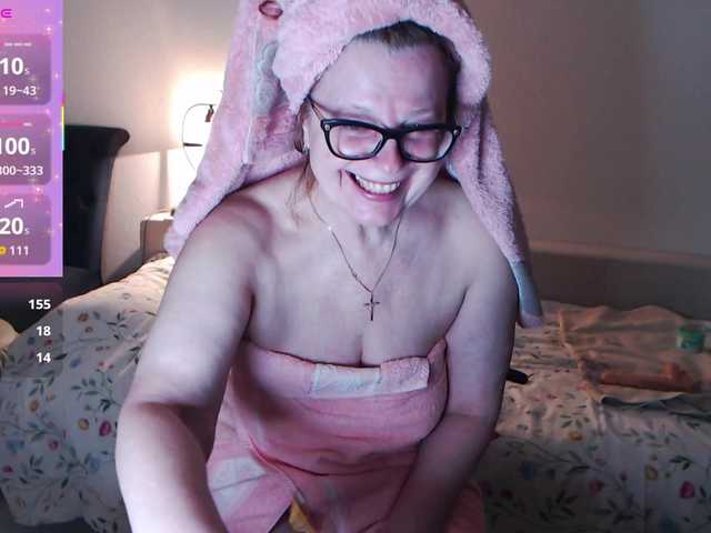 HelenBerg's BongaCams show and profile