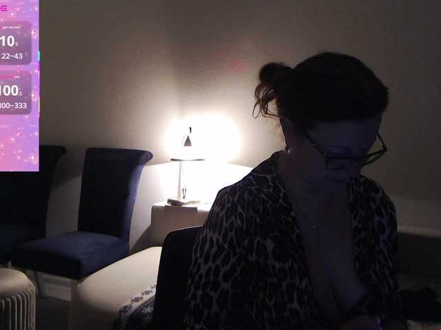 HelenBerg's BongaCams show and profile