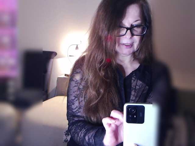 HelenBerg's BongaCams show and profile