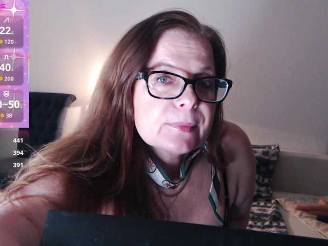 HelenBerg's BongaCams show and profile