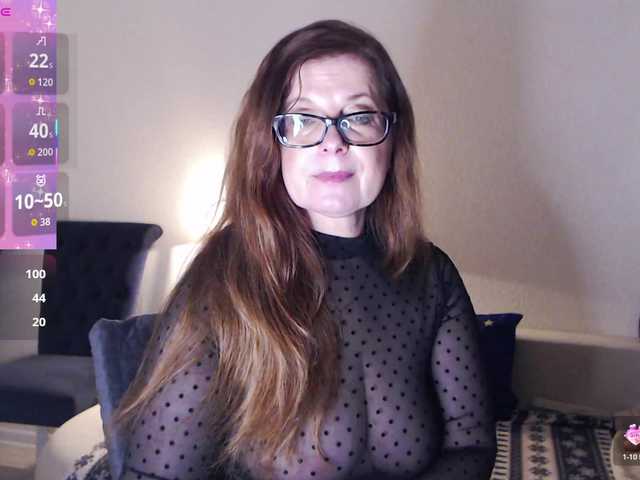 HelenBerg's BongaCams show and profile