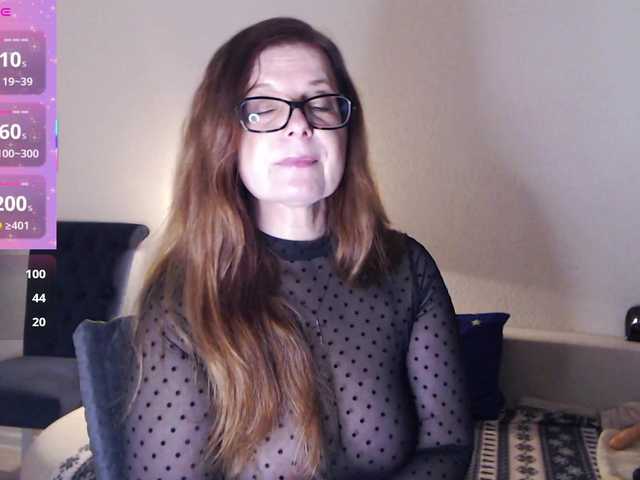 HelenBerg's BongaCams show and profile