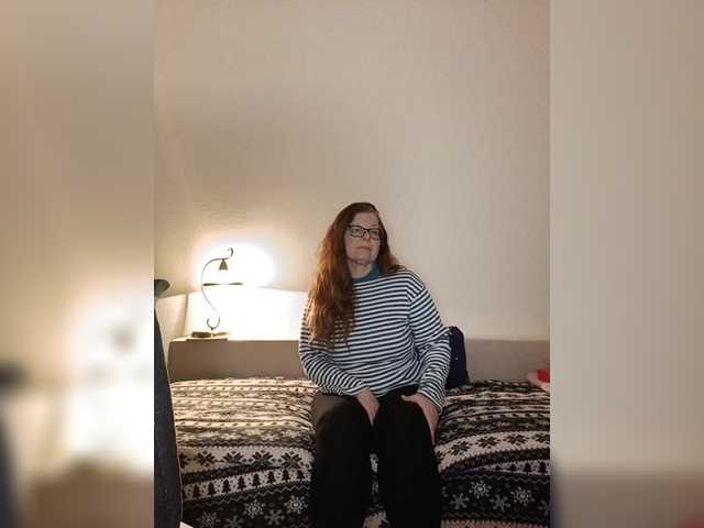 HelenBerg's BongaCams show and profile