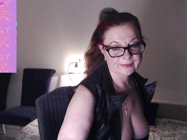 HelenBerg's BongaCams show and profile