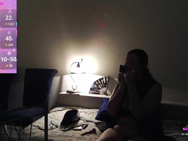 HelenBerg's BongaCams show and profile