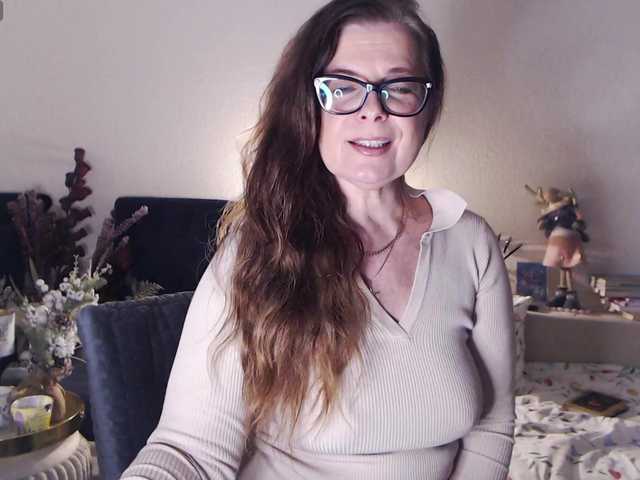 HelenBerg's BongaCams show and profile