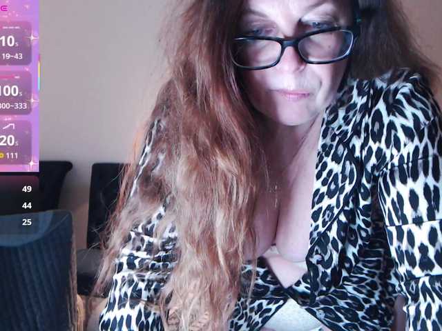 HelenBerg's BongaCams show and profile