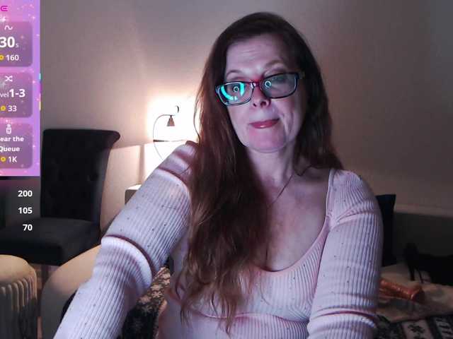 HelenBerg's BongaCams show and profile