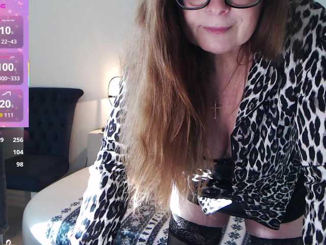 HelenBerg's BongaCams show and profile