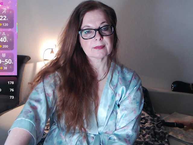 HelenBerg's BongaCams show and profile