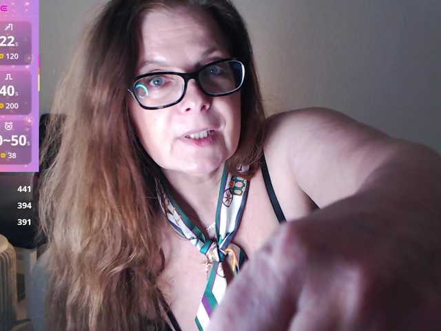 HelenBerg's BongaCams show and profile