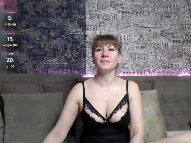 mandyfoxxx's BongaCams show and profile