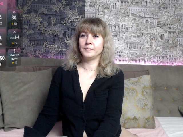 mandyfoxxx's BongaCams show and profile