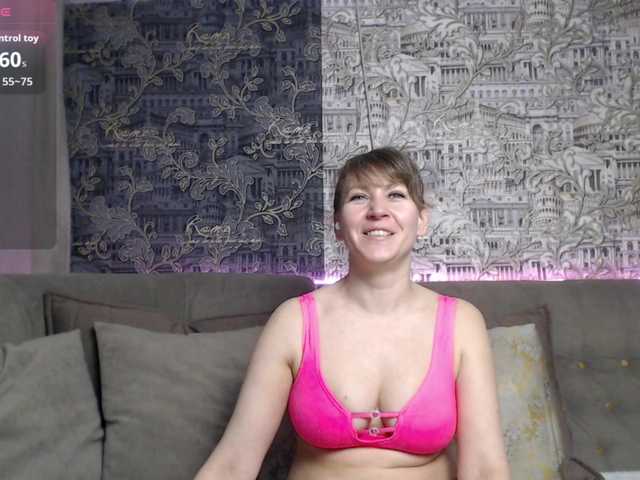 mandyfoxxx's BongaCams show and profile