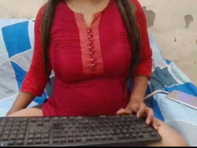 Anjali_dogra webcam