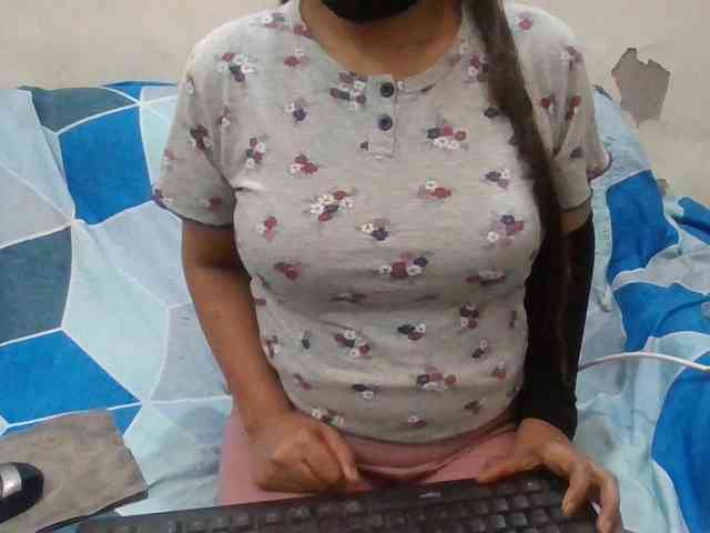 Anjali_dogra webcam