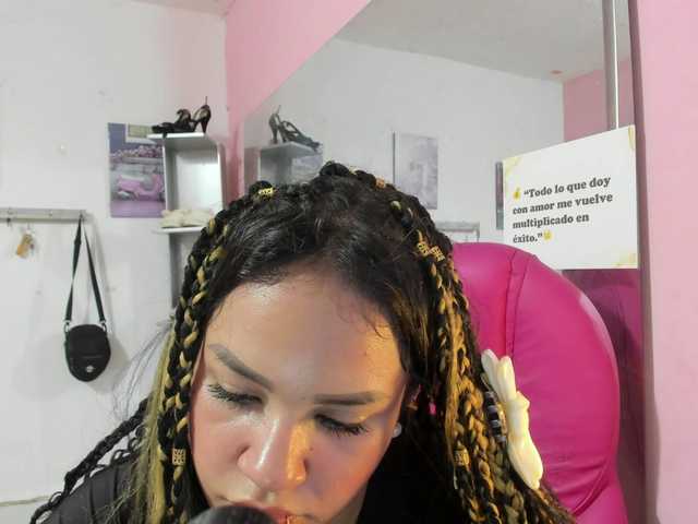 SOY-KIM's BongaCams show and profile