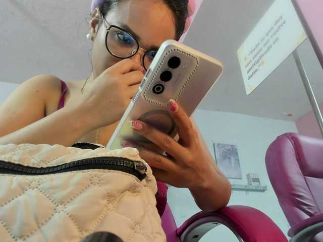 SOY-KIM's BongaCams show and profile