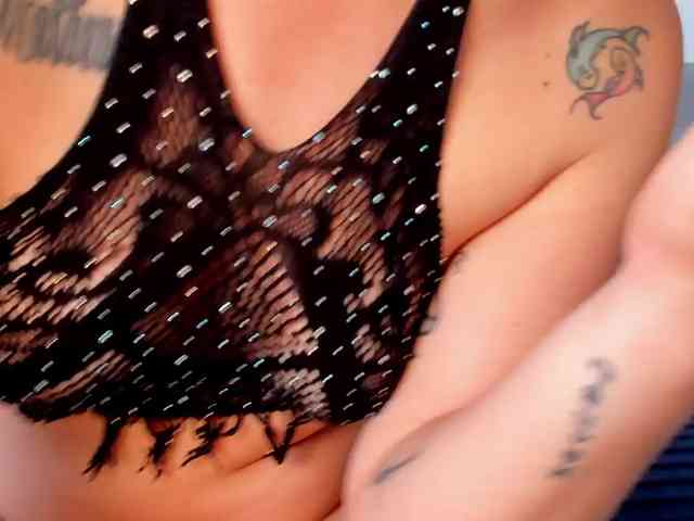 IdalyJohnson webcam