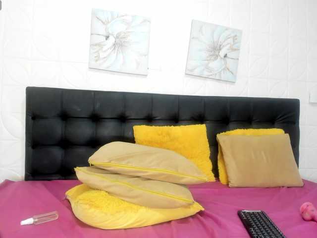 SashaLuxx's BongaCams show and profile