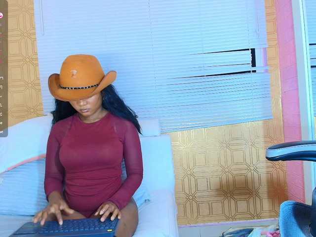 SashaLuxx's BongaCams show and profile