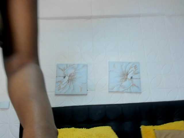 SashaLuxx's BongaCams show and profile