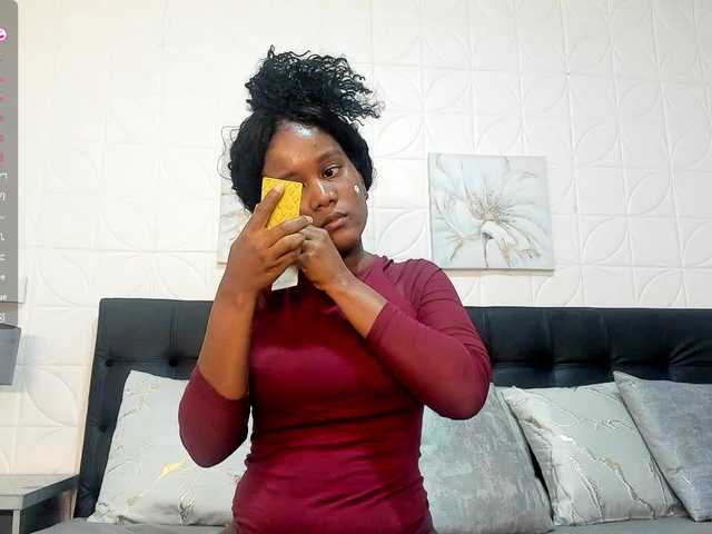 SashaLuxx's BongaCams show and profile