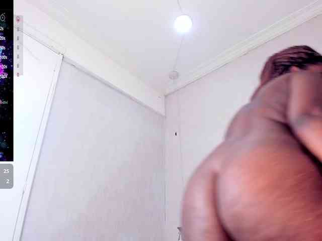SashaLuxx webcam