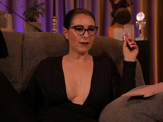 KellyKent Porn Show