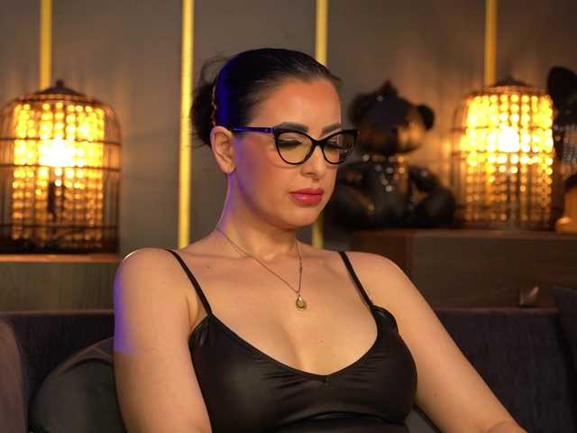 KellyKent's BongaCams show and profile