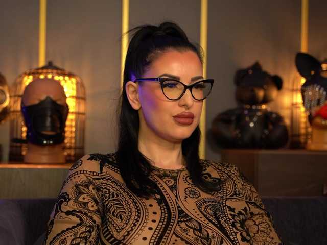 KellyKent's BongaCams show and profile