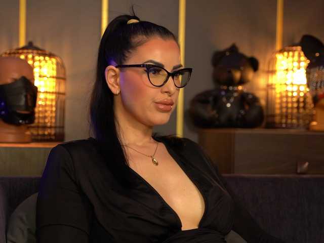 KellyKent's BongaCams show and profile