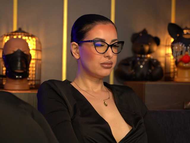 KellyKent's BongaCams show and profile