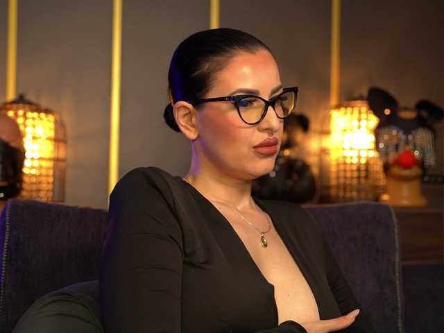 KellyKent's BongaCams show and profile