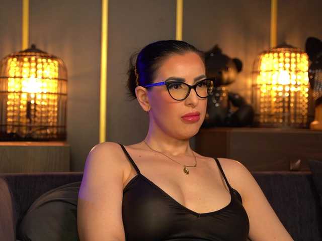 KellyKent's BongaCams show and profile