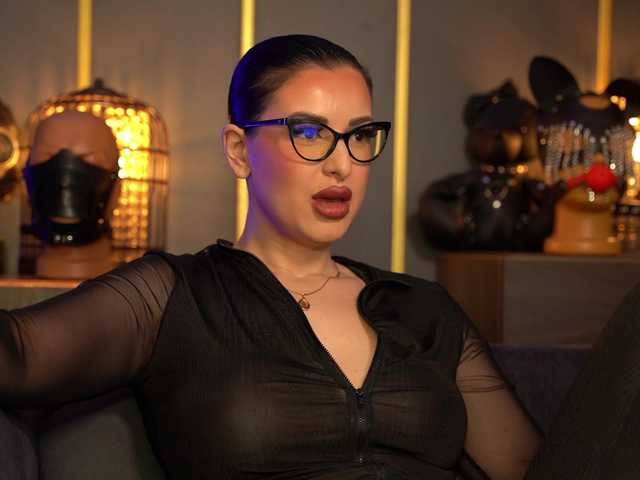 KellyKent's BongaCams show and profile