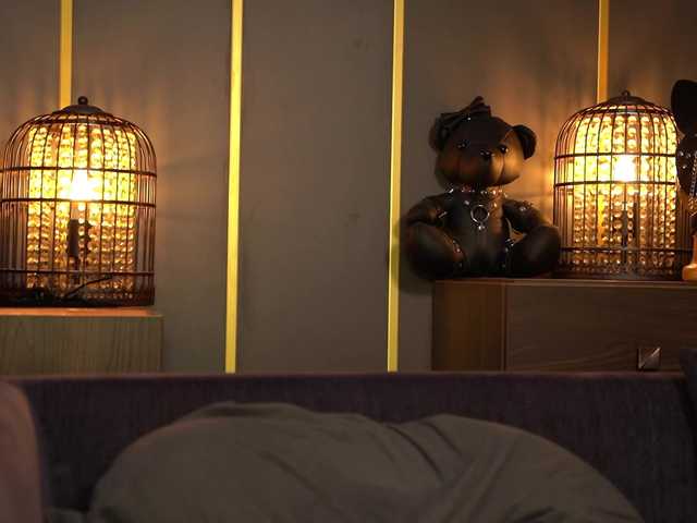 KellyKent's BongaCams show and profile