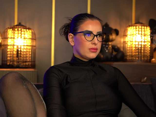 KellyKent's BongaCams show and profile