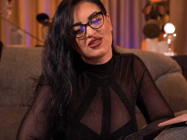 KellyKent's BongaCams show and profile