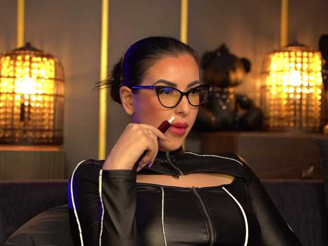 KellyKent's BongaCams show and profile